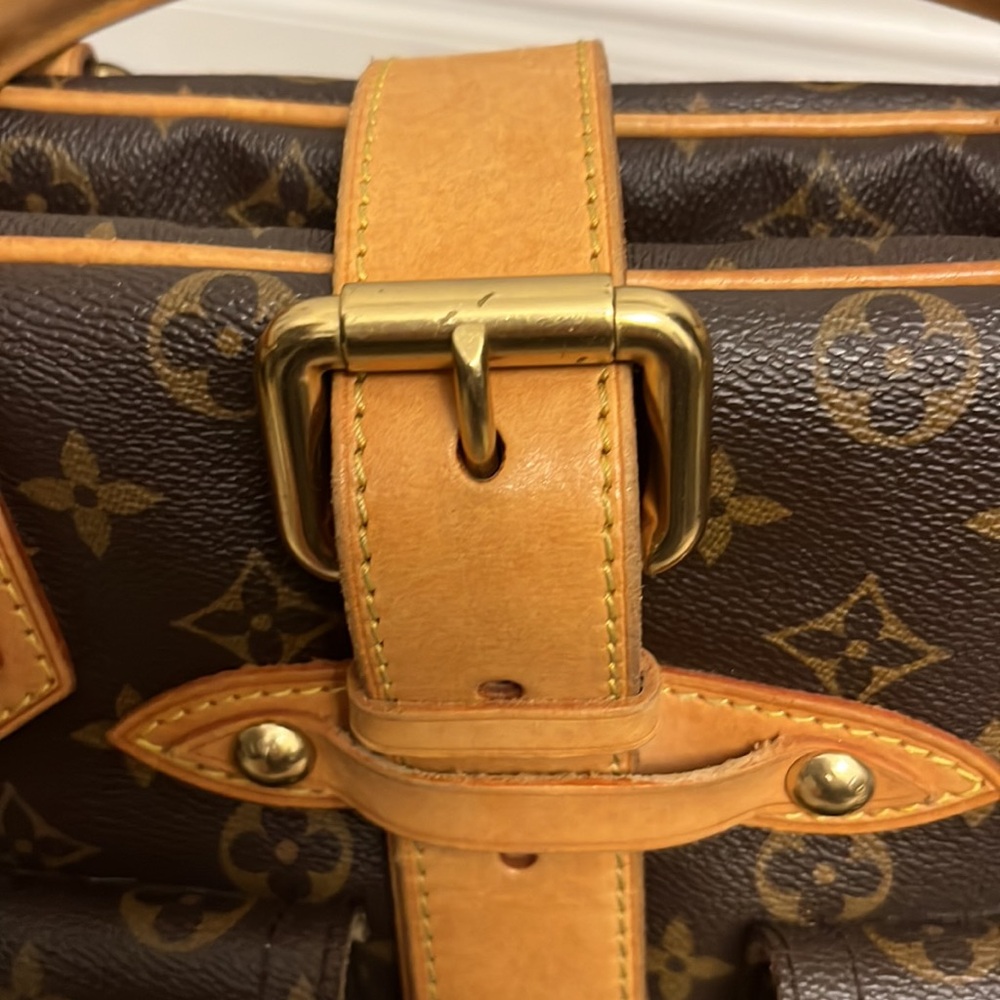 SOLD ✨✨Authentic Louis Vuitton Manhattan - Picture 5 of 15